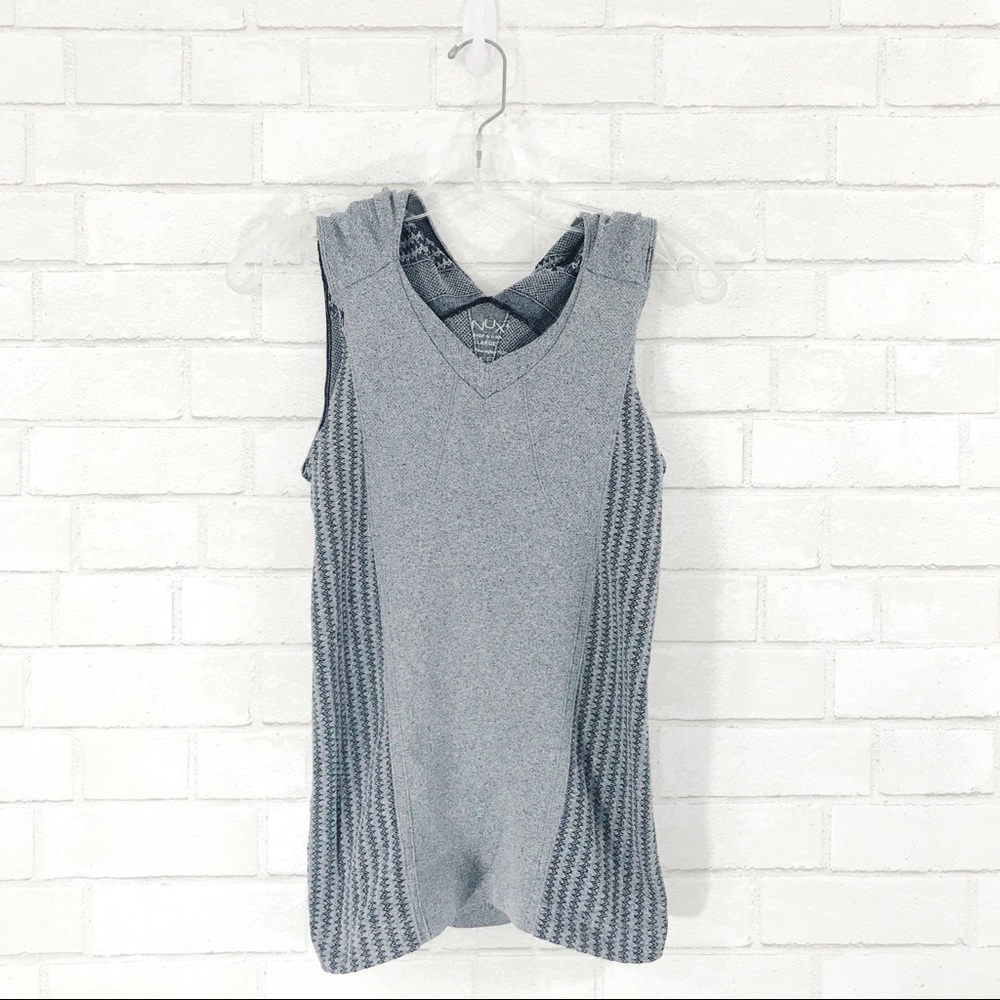 Nux active sleeveless hooded workout top